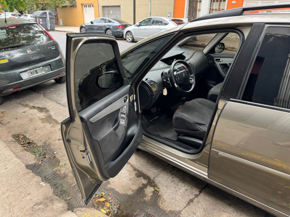 Citroën C4 Picasso Exclusive — foto 10